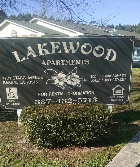 Lakewood Apartments Basile LA