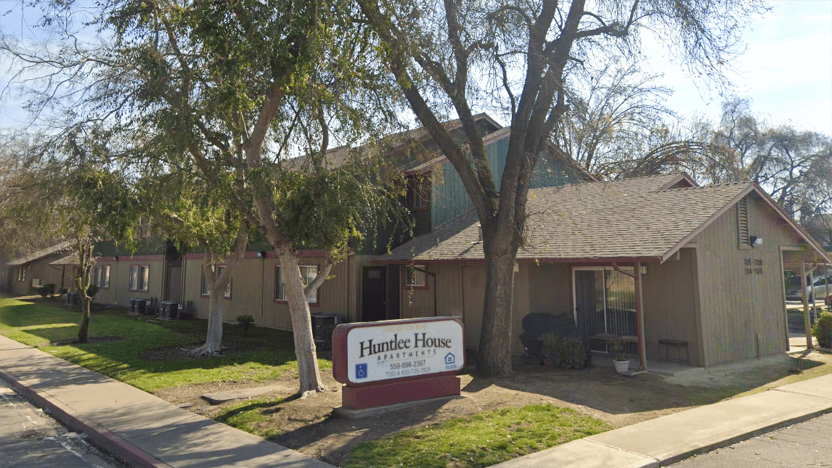 Huntlee House Apartments