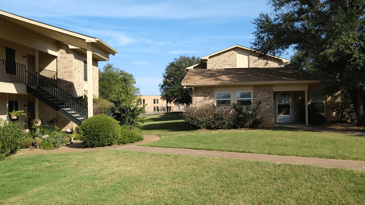 Glen Rose Apartments