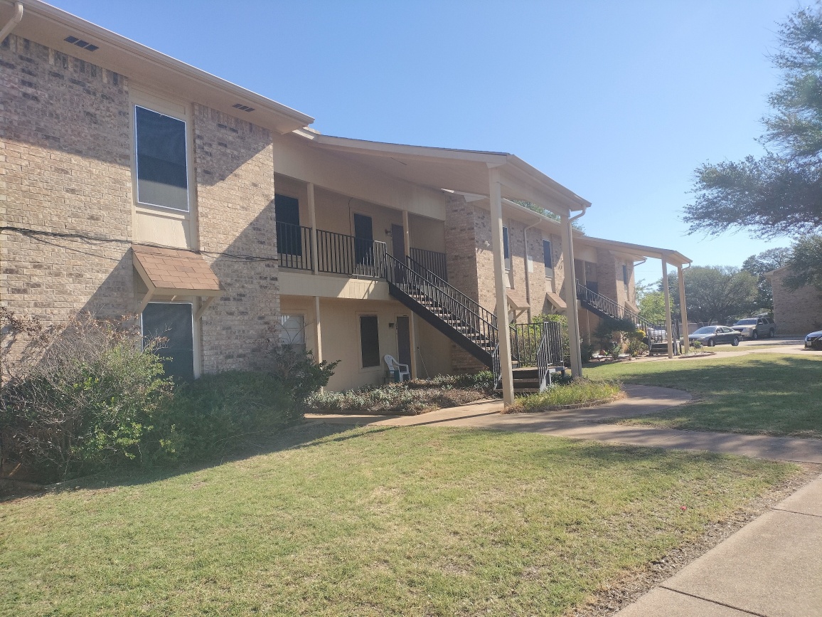 Glen Rose Apartments