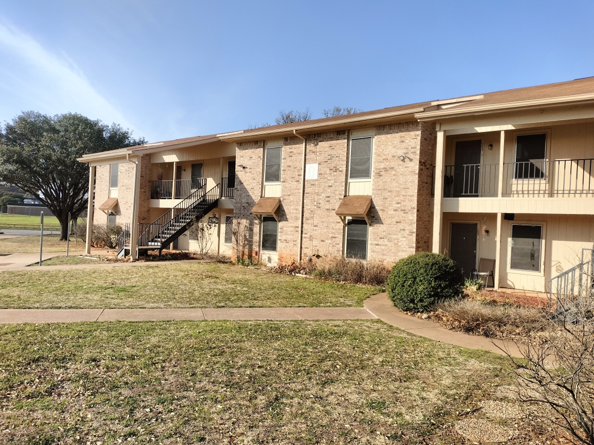 Glen Rose Apartments