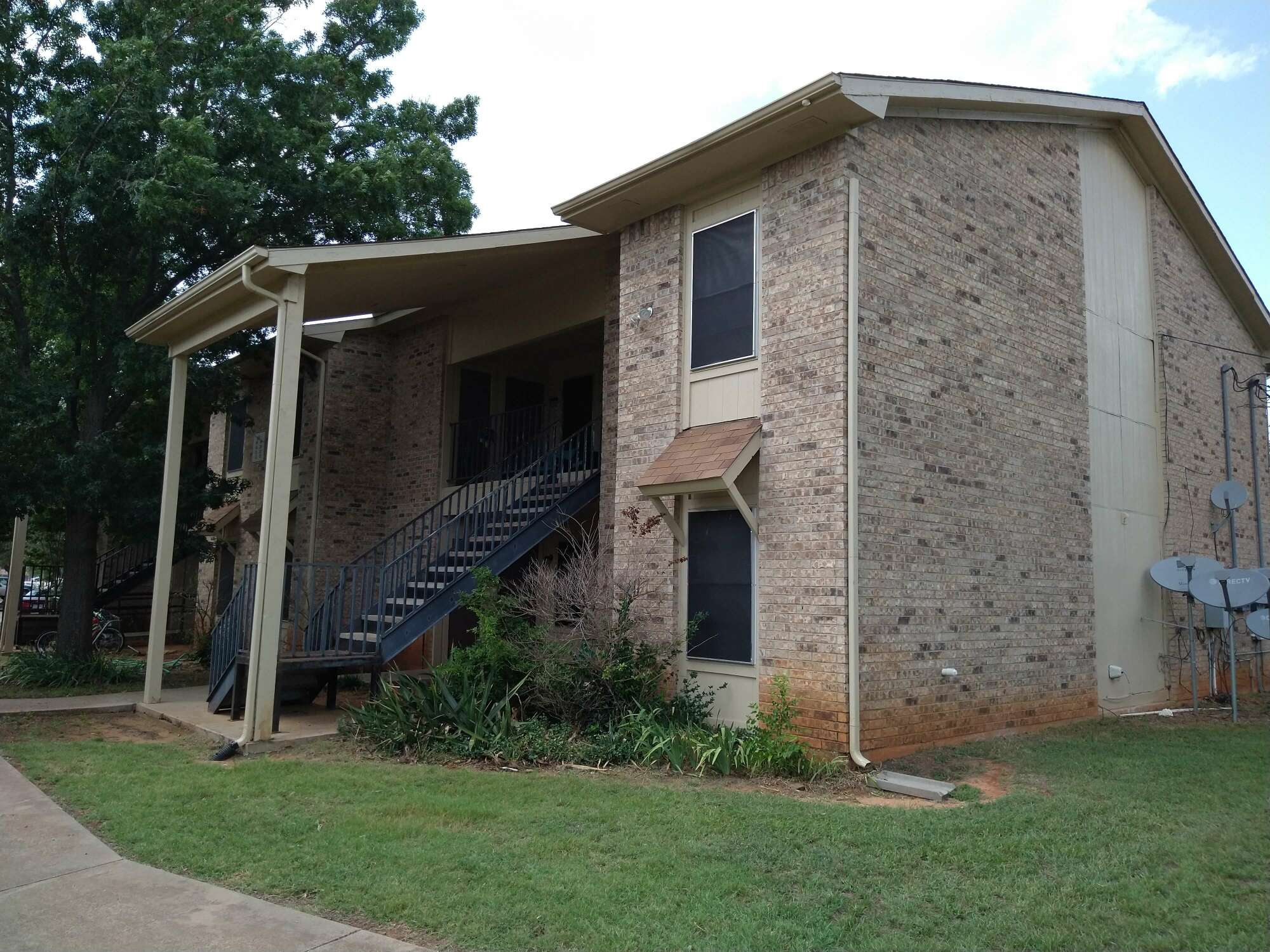 Glen Rose Apartments