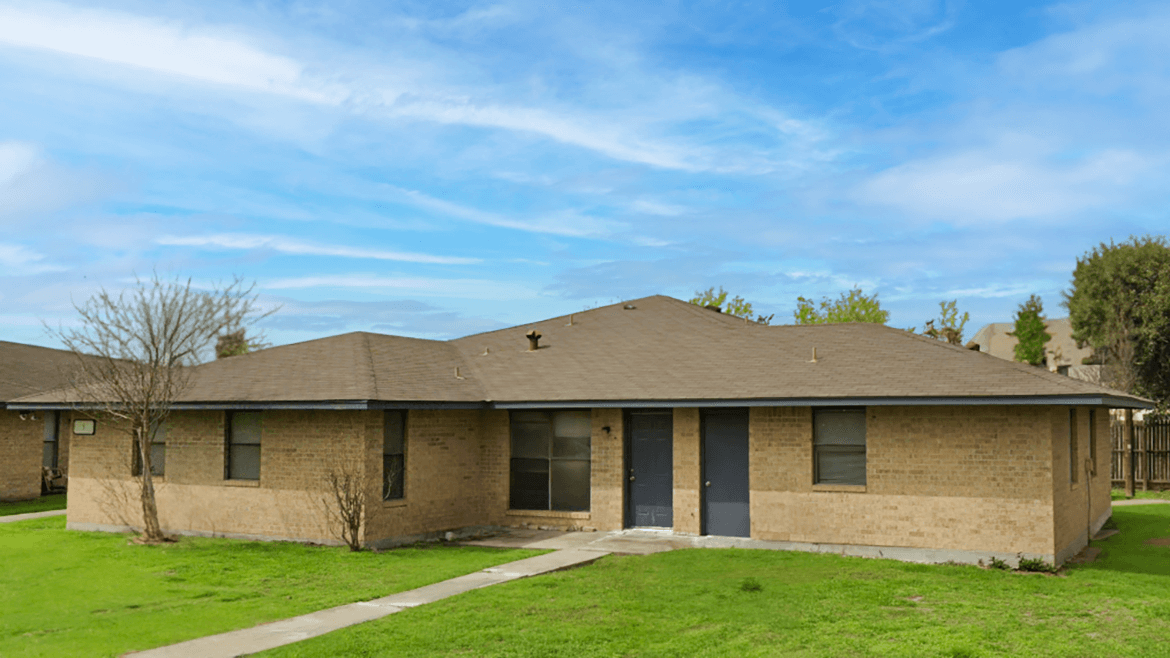 Paisano Apartments