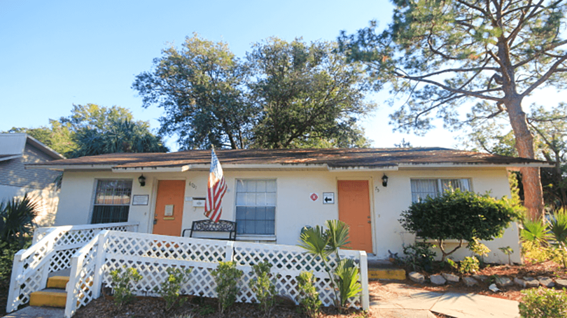 Orangewood Lakes Apartments