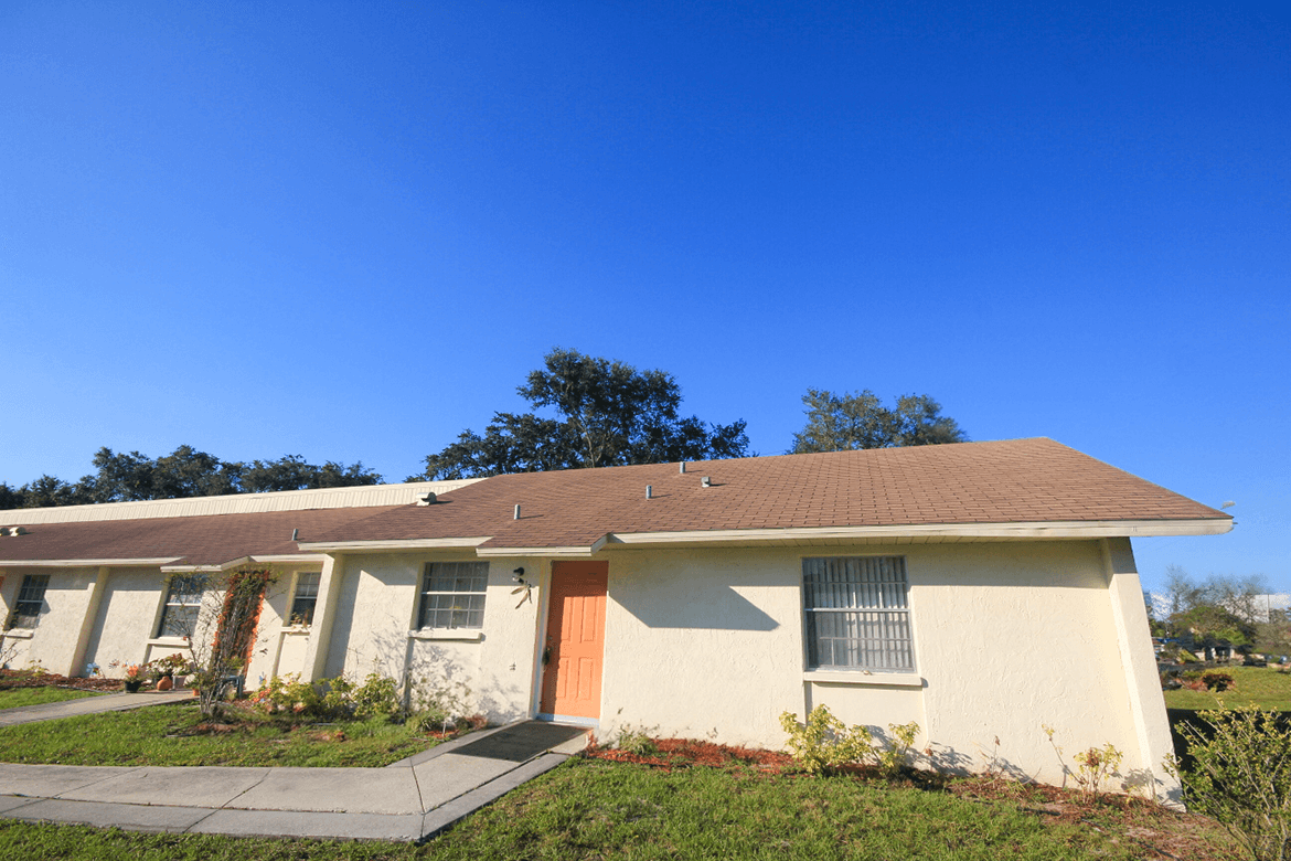 Orangewood Lakes Apartments