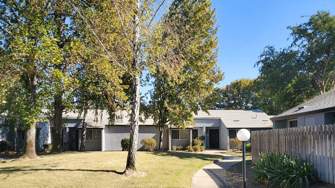 Gridley Oaks Apartments