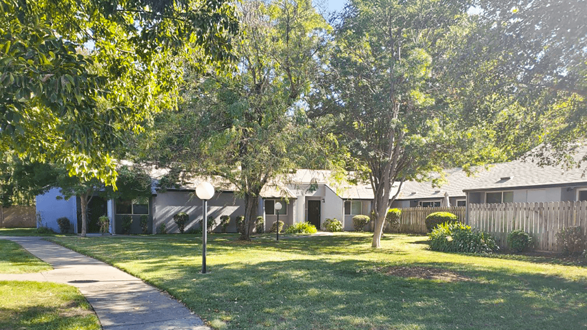 Gridley Oaks Apartments