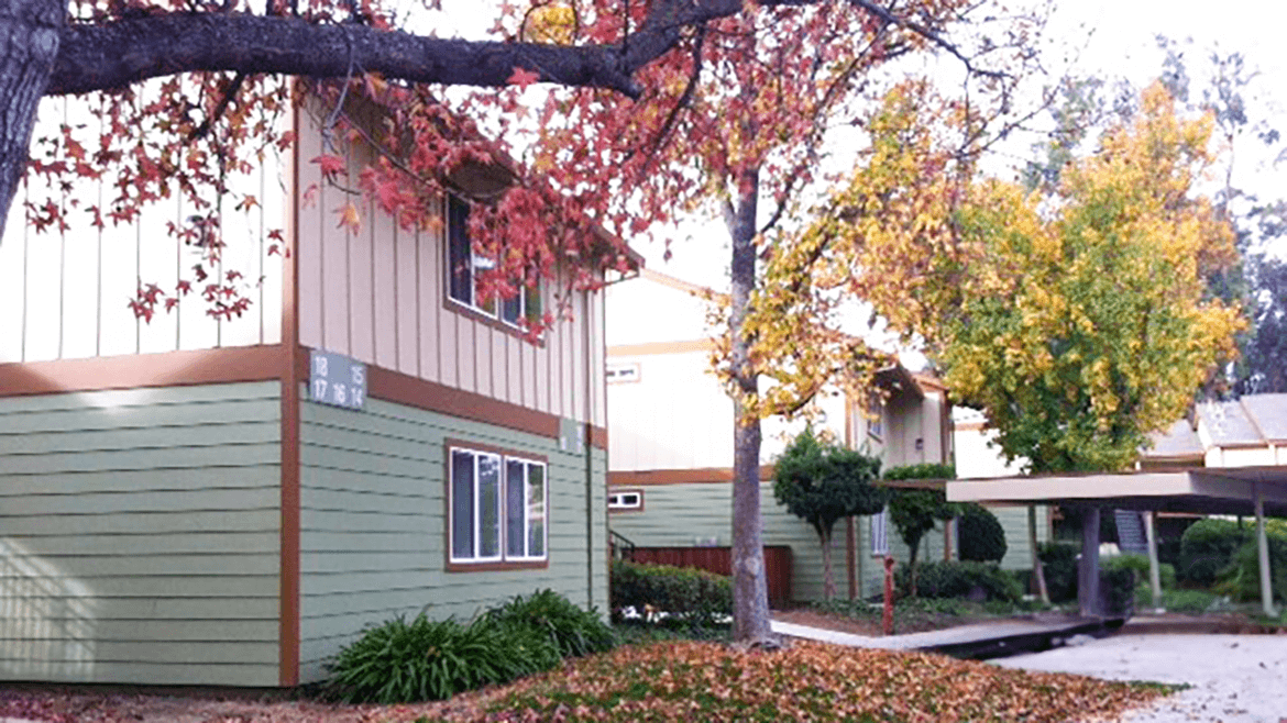 Twin Oaks Apartments