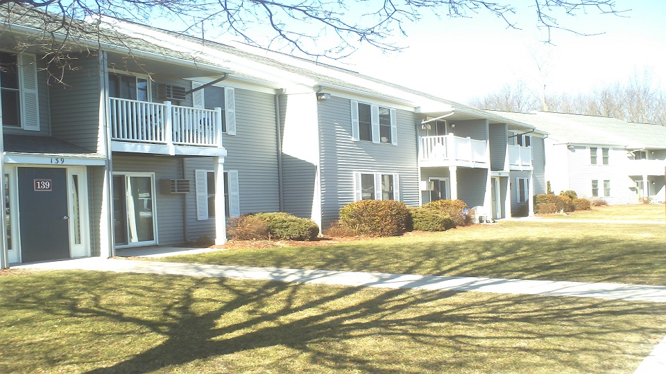 Rent Apartment Cedar Springs 49319