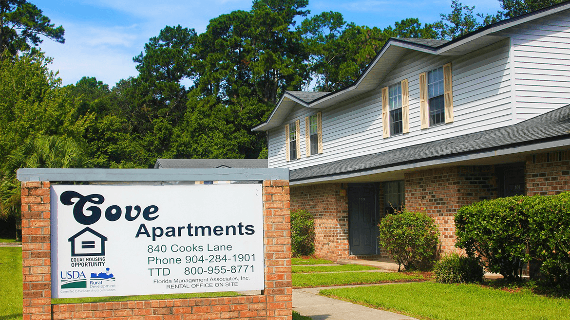 Rent Apartment Green Cove Springs 32043