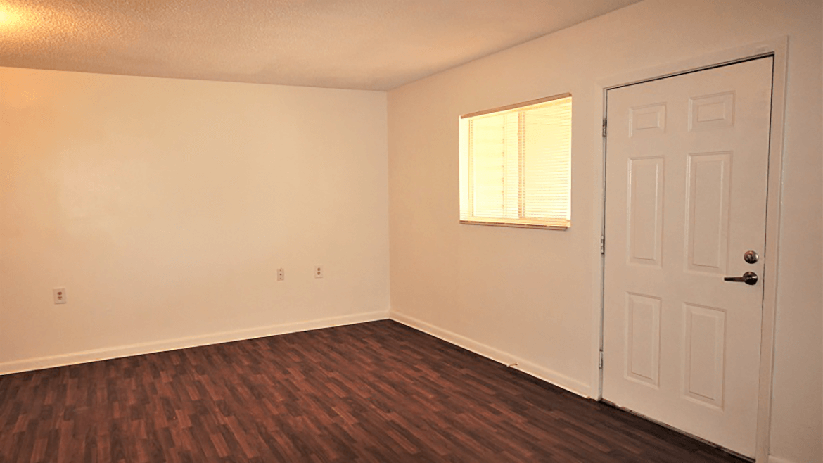 Rent Apartment Marianna 32448